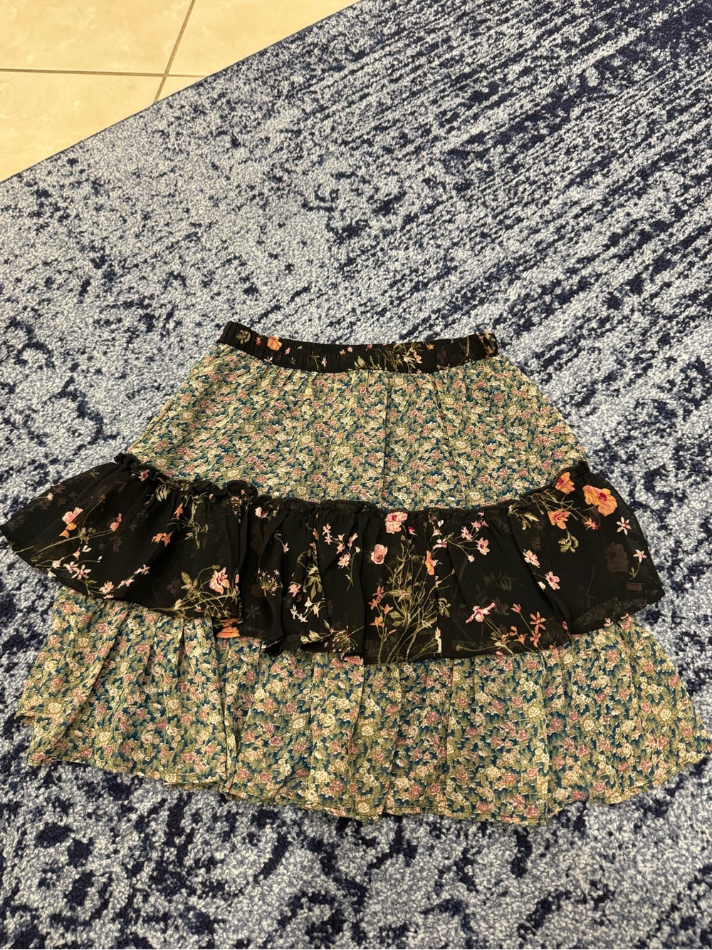 American Eagle Outfitters Floral Tiered Mini Skirt - Black & Green